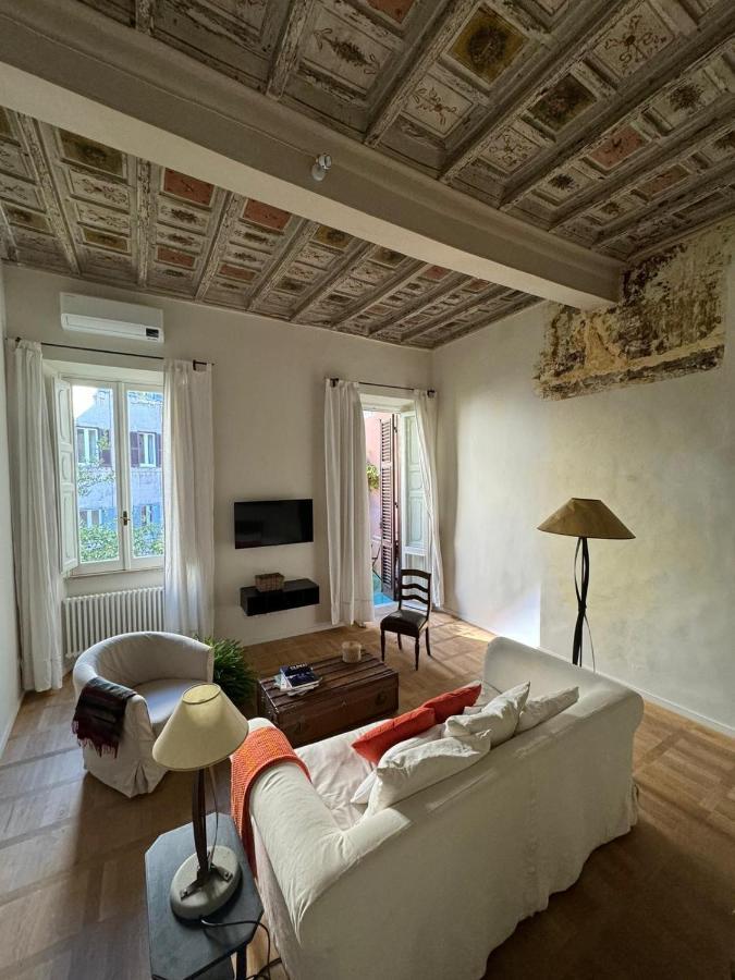 Rome Center, Luxury & History In Via Monserrato Luaran gambar