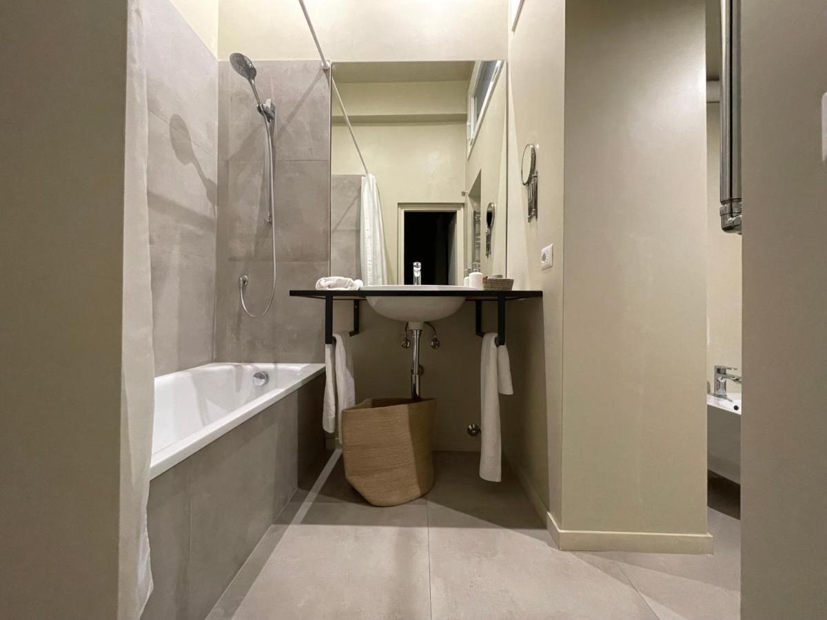 Rome Center, Luxury & History In Via Monserrato Luaran gambar