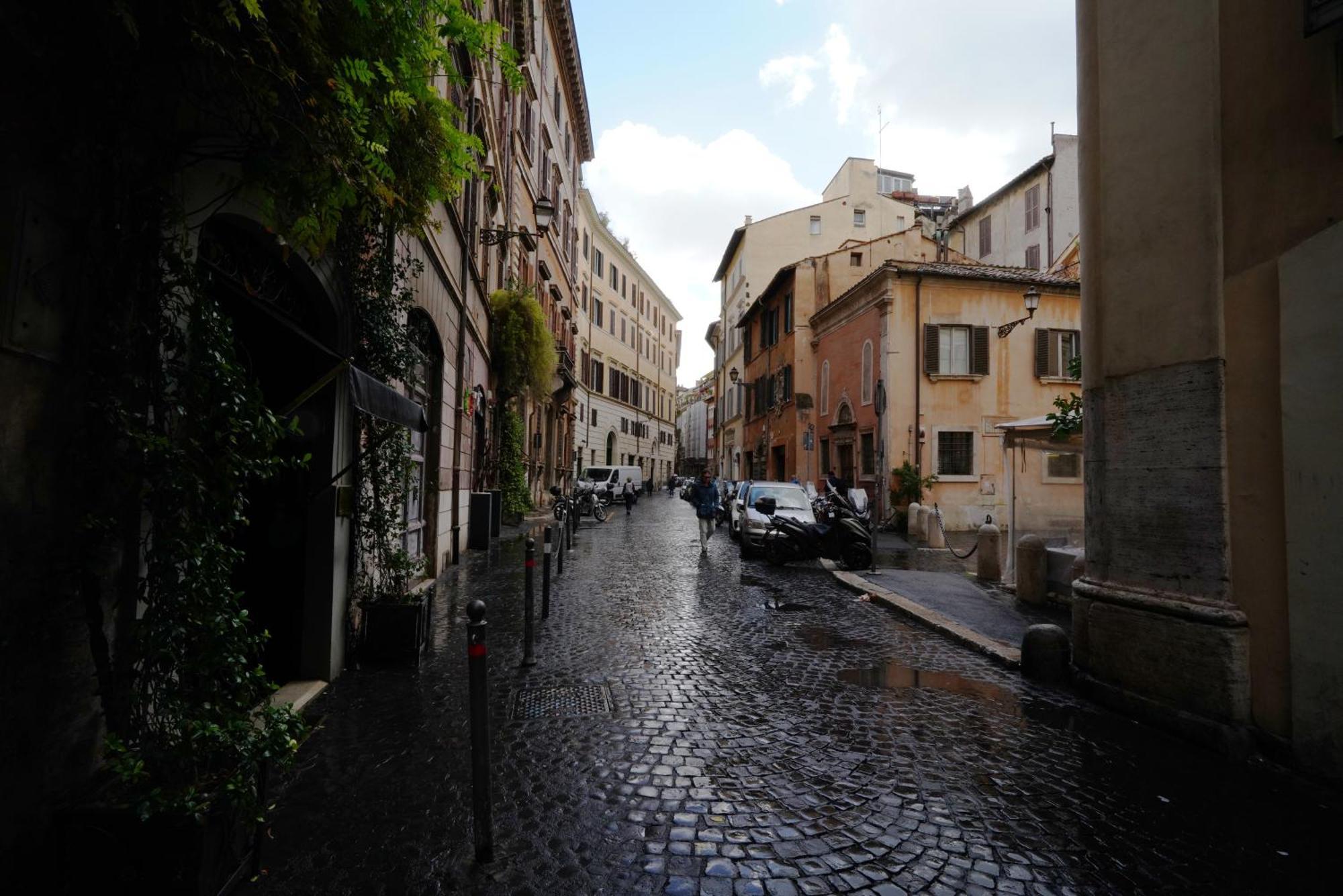 Rome Center, Luxury & History In Via Monserrato Luaran gambar